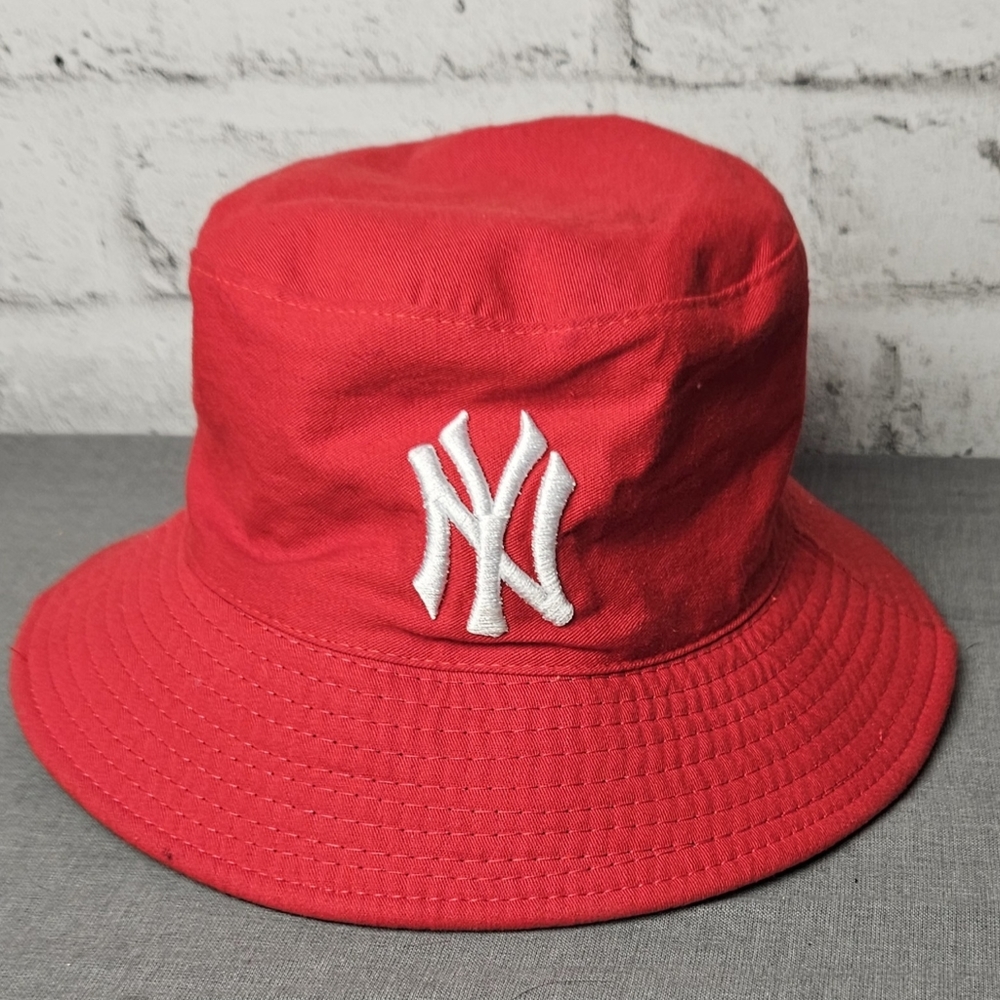 New York Yankees NY Bucket Hat Reversible Red or Black